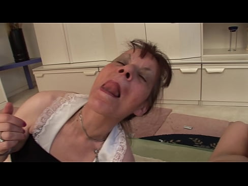 ❤️ Tha triùir aig dà sheanmhair agus aon sheanair ❤  Bhidio fucking  aig porn gd.sexycamse.top